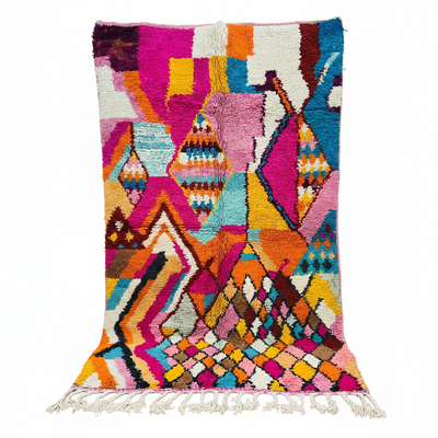 Geometric patterned rug with background removed