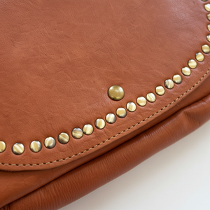 Wide Studded Bag – Detail